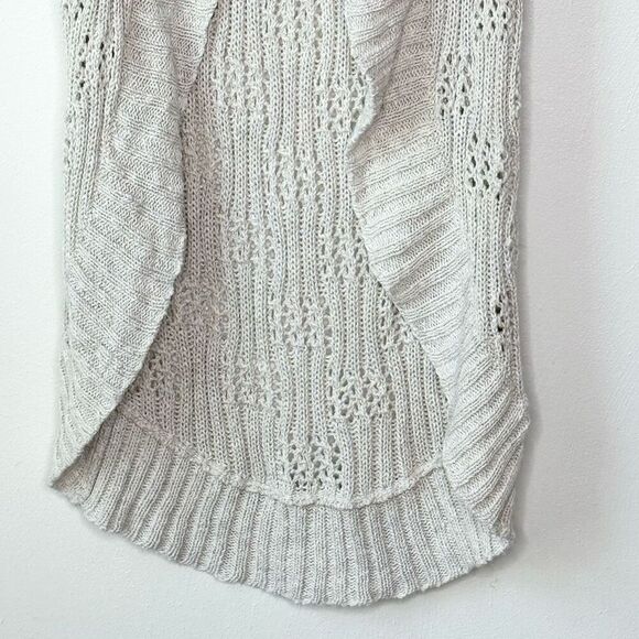 Alice & Olivia Beige Crochet Short Sleeve Cardigan - Women’s US M - Picture 4 of 6